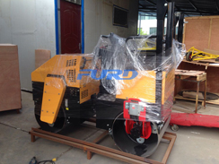 福瑞得機(jī)械2噸座駕壓路機(jī)、手扶雙輪壓路機(jī)準(zhǔn)備包裝及時(shí)發(fā)貨