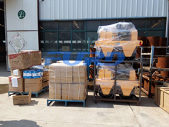 福瑞得今日發(fā)貨：外貿(mào)出口壓路機(jī)20臺；國內(nèi)訂購一臺激光整平機(jī)，13臺壓路機(jī)